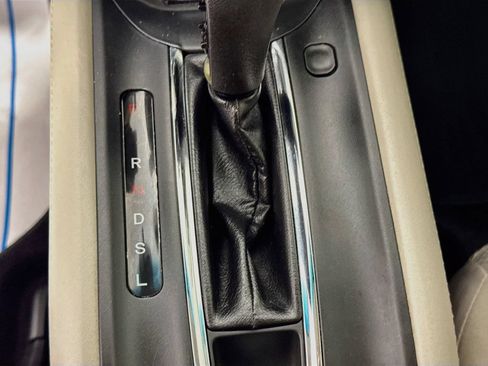 Used 2016 Honda HR-V LX image 19