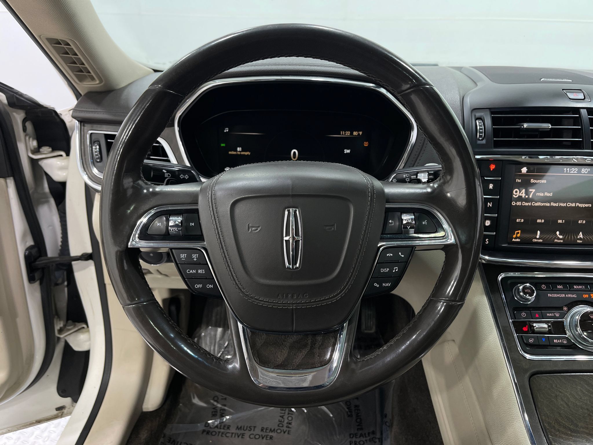 Used 2018 Lincoln Continental Select w/ Continental Climate Package AWD/4WD image 22