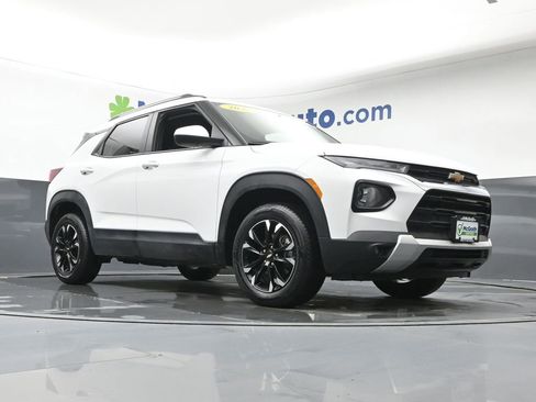 Used 2022 Chevrolet TrailBlazer LT w/ Driver Confidence Package image 22