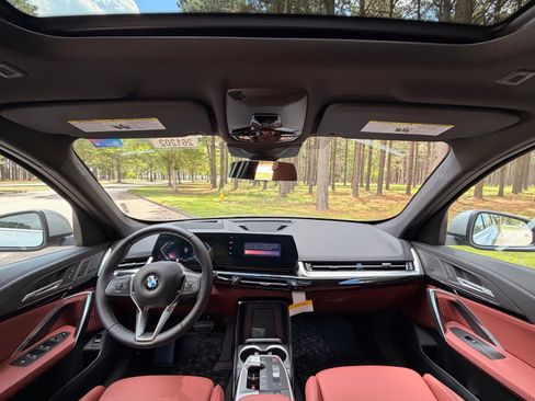 New 2026 BMW X1 xDrive28i w/ Technology Package AWD/4WD image 2