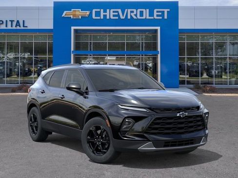 New 2026 Chevrolet Blazer LT w/ Convenience Package FWD image 7