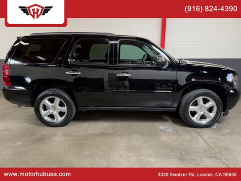 Used 2008 Chevrolet Tahoe LTZ w/ LTZ Preferred Equipment Group AWD/4WD image 9