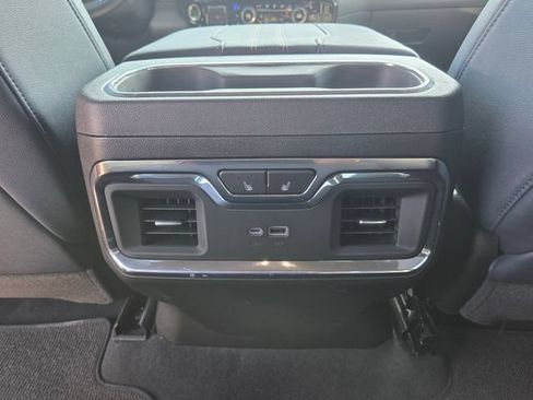 Used 2025 Chevrolet Silverado 1500 High Country w/ Technology Package AWD/4WD image 18