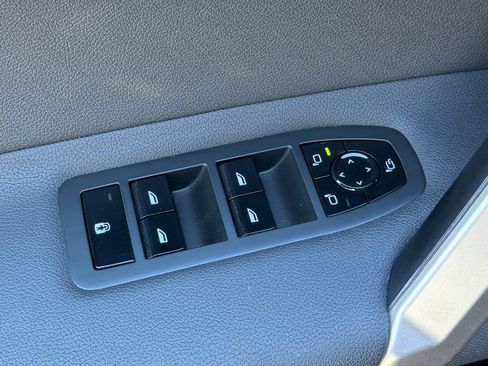 Used 2023 BMW iX M60 w/ Executive Package AWD/4WD image 13