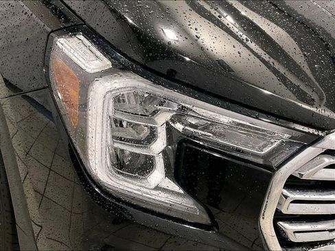 Used 2022 GMC Terrain SLT w/ Infotainment Package II image 33