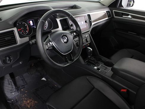 Used 2019 Volkswagen Atlas SE FWD image 19
