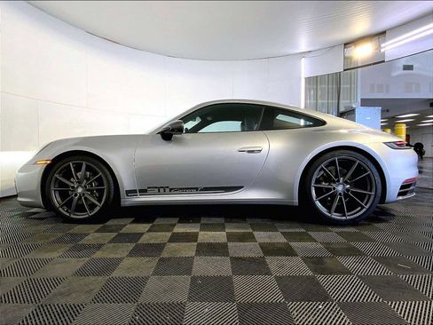 Certified 2024 Porsche 911 Carrera T RWD image 2