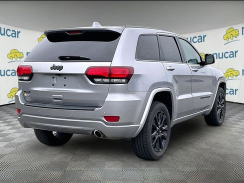 Used 2021 Jeep Grand Cherokee Laredo X AWD/4WD image 6