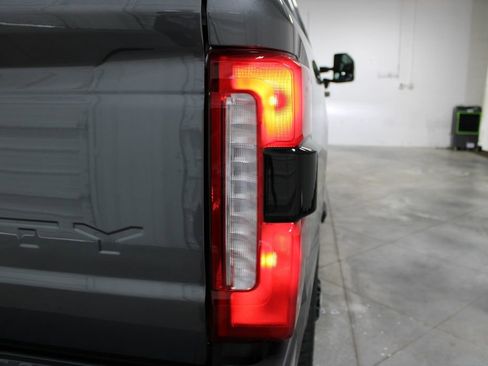 New 2026 Ford F250 Lariat w/ Black Appearance Package image 32