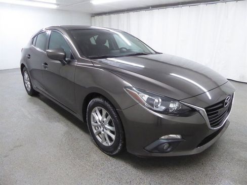 Used 2015 MAZDA MAZDA3 i Touring w/ Technology Package image 1