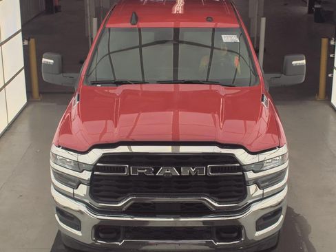 Used 2026 RAM 2500 Big Horn AWD/4WD image 3