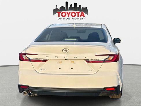 Used 2026 Toyota Camry SE image 7