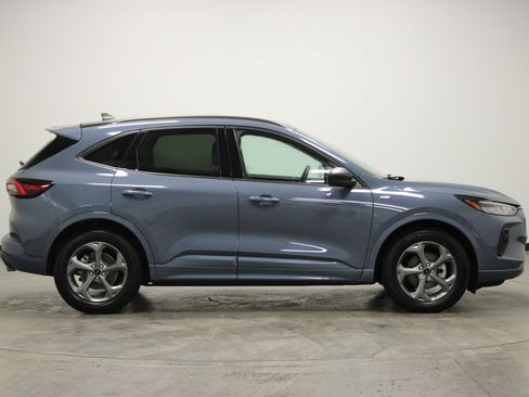 Used 2024 Ford Escape ST-Line w/ Tech Pack #1 image 9