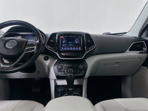 Used 2020 Jeep Cherokee Limited image 22