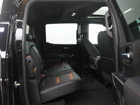 Used 2022 GMC Sierra 1500 AT4 w/ AT4 Premium Package AWD/4WD image 12