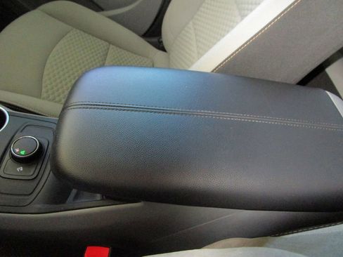 Used 2019 GMC Terrain SLE image 31