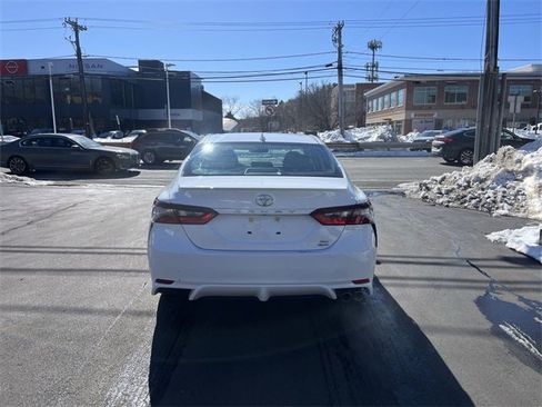 Used 2023 Toyota Camry SE w/ Cold Weather Package image 7