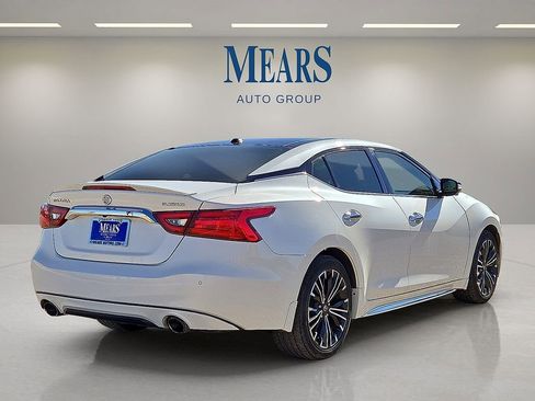 Used 2016 Nissan Maxima Platinum w/ Interior Lighting Package image 5