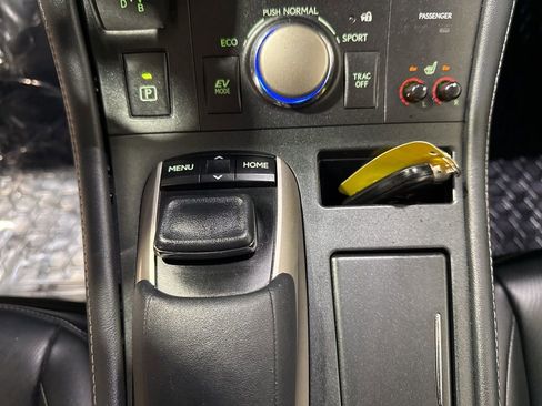 Used 2017 Lexus CT 200h w/ Navigation System Package image 23