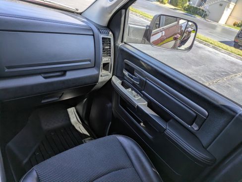 Used 2018 RAM 3500 Big Horn w/ Sport Appearance Group image 14