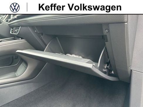 New 2026 Volkswagen Atlas SE FWD image 34