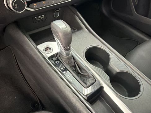 Used 2025 Nissan Altima 2.5 SV FWD image 19