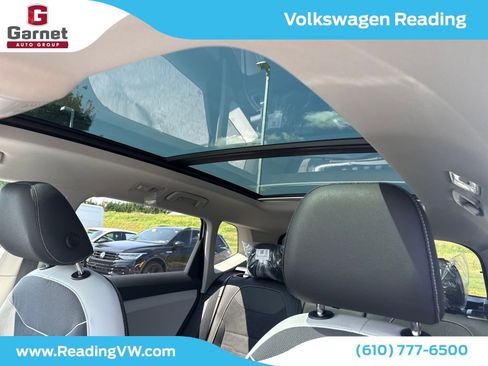 New 2025 Volkswagen Taos SE image 11