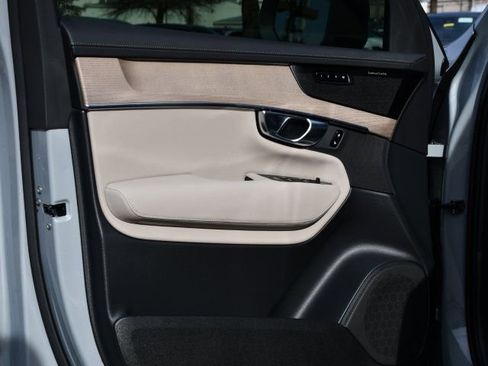 New 2026 Volvo XC90 B6 Plus w/ Protection Package Premier AWD/4WD image 10