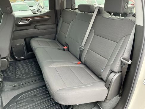 New 2026 GMC Sierra 1500 SLE image 24