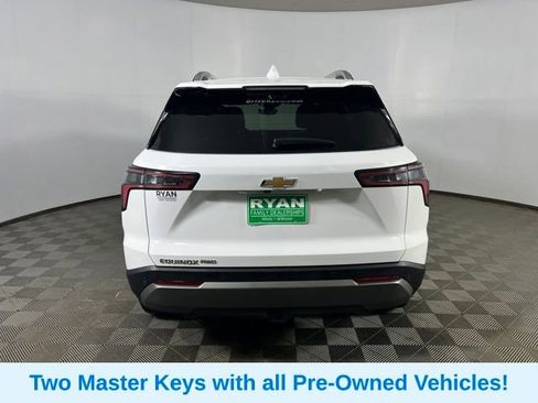 Used 2025 Chevrolet Equinox LT w/ Convenience Package II image 9