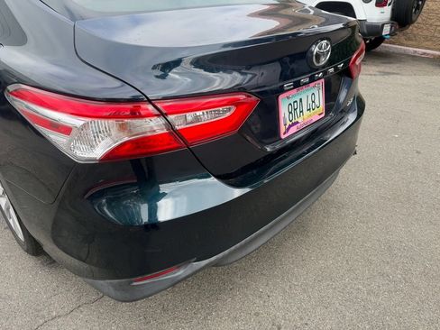 Used 2018 Toyota Camry LE FWD image 11