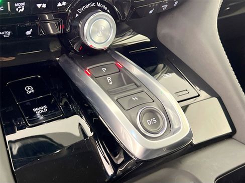 Used 2023 Acura MDX SH-AWD w/ Advance Package image 17