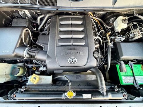 Used 2011 Toyota Tundra 4x4 Double Cab w/ TRD Off-Road Pkg image 16