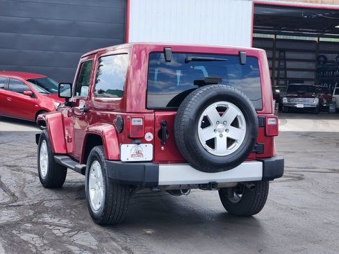 Used 2012 Jeep Wrangler Sahara w/ Dual Top Group AWD/4WD image 11