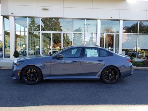 New 2026 BMW M5 w/ Carbon Package image 8