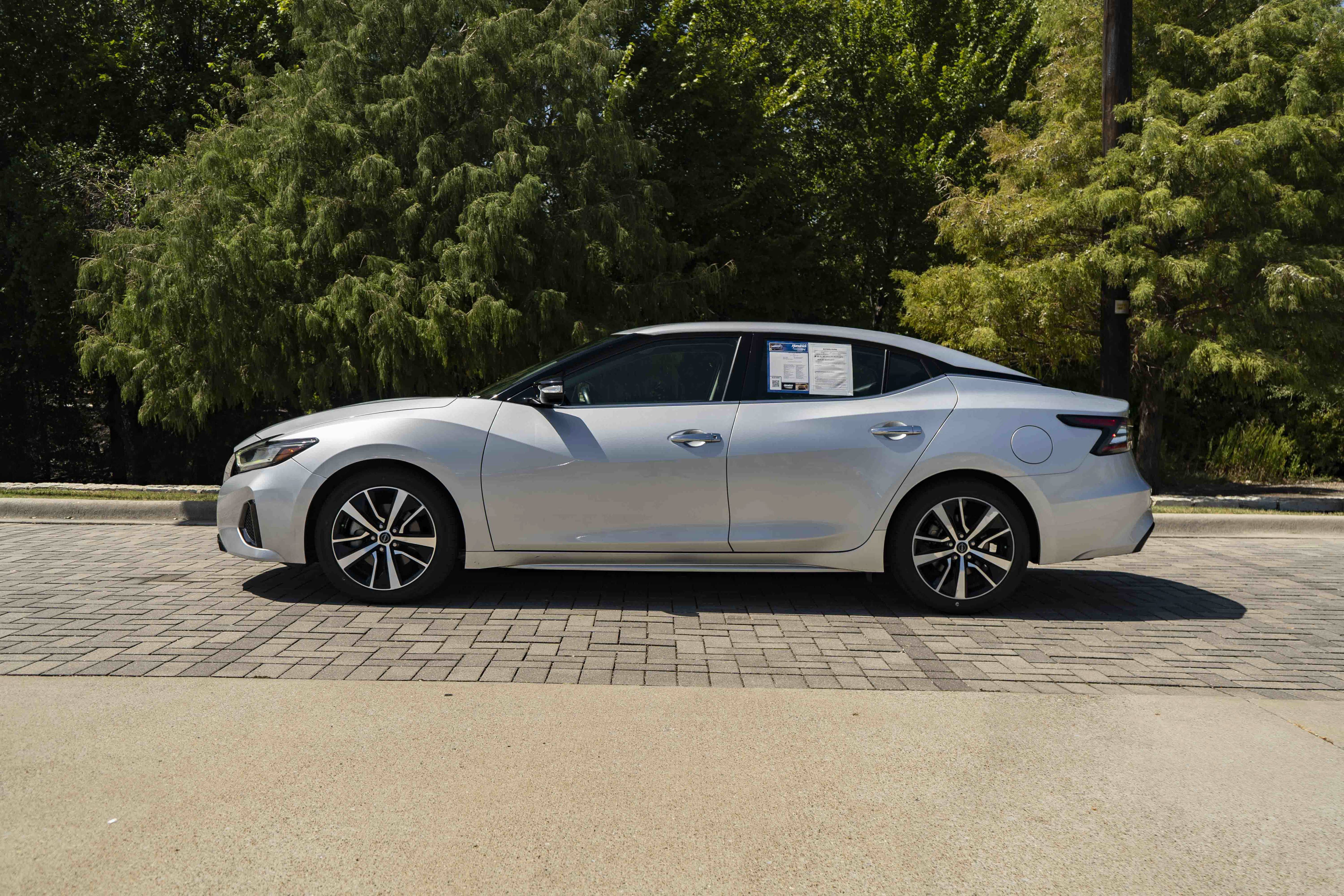 Used 2023 Nissan Maxima SV w/ Floor Mat Group FWD image 5