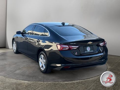 Used 2022 Chevrolet Malibu LT FWD image 5