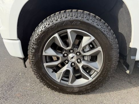 Used 2022 Chevrolet Silverado 1500 RST image 9