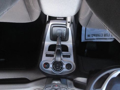 Used 2019 Ford Fiesta SE image 26