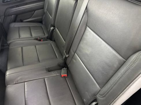 Used 2025 Chevrolet Suburban Z71 AWD/4WD image 27