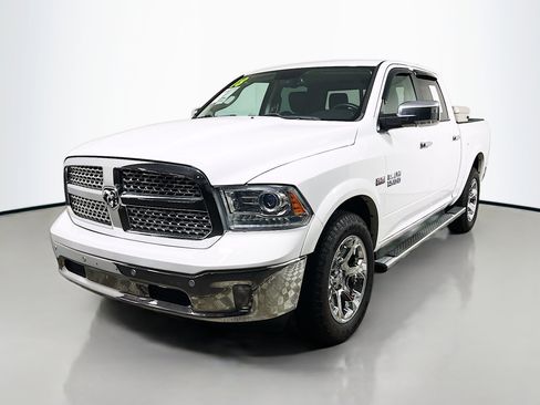 Used 2018 RAM 1500 Laramie w/ Convenience Group image 10