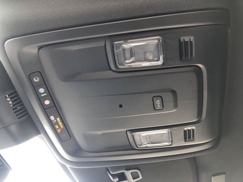 Used 2025 Chevrolet Tahoe LS AWD/4WD image 30