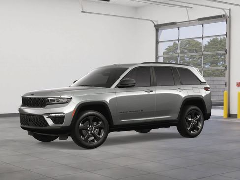 New 2025 Jeep Grand Cherokee Limited w/ Black Appearance Package image 2