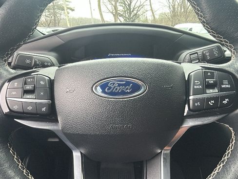 Used 2023 Ford Explorer ST w/ Equipment Group 401A AWD/4WD image 18