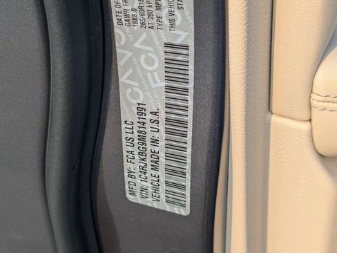 Used 2021 Jeep Grand Cherokee L Limited AWD/4WD image 15