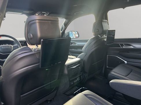 New 2026 Jeep Grand Wagoneer Limited w/ Convenience Group I image 15