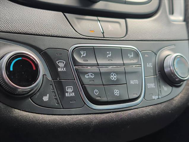 Used 2025 Chevrolet Malibu LT FWD image 12
