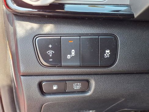 Used 2017 Kia Niro Touring image 18