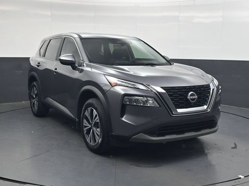 Certified 2023 Nissan Rogue SV FWD image 2