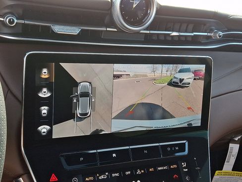 New 2025 Maserati Grecale GT AWD/4WD image 11